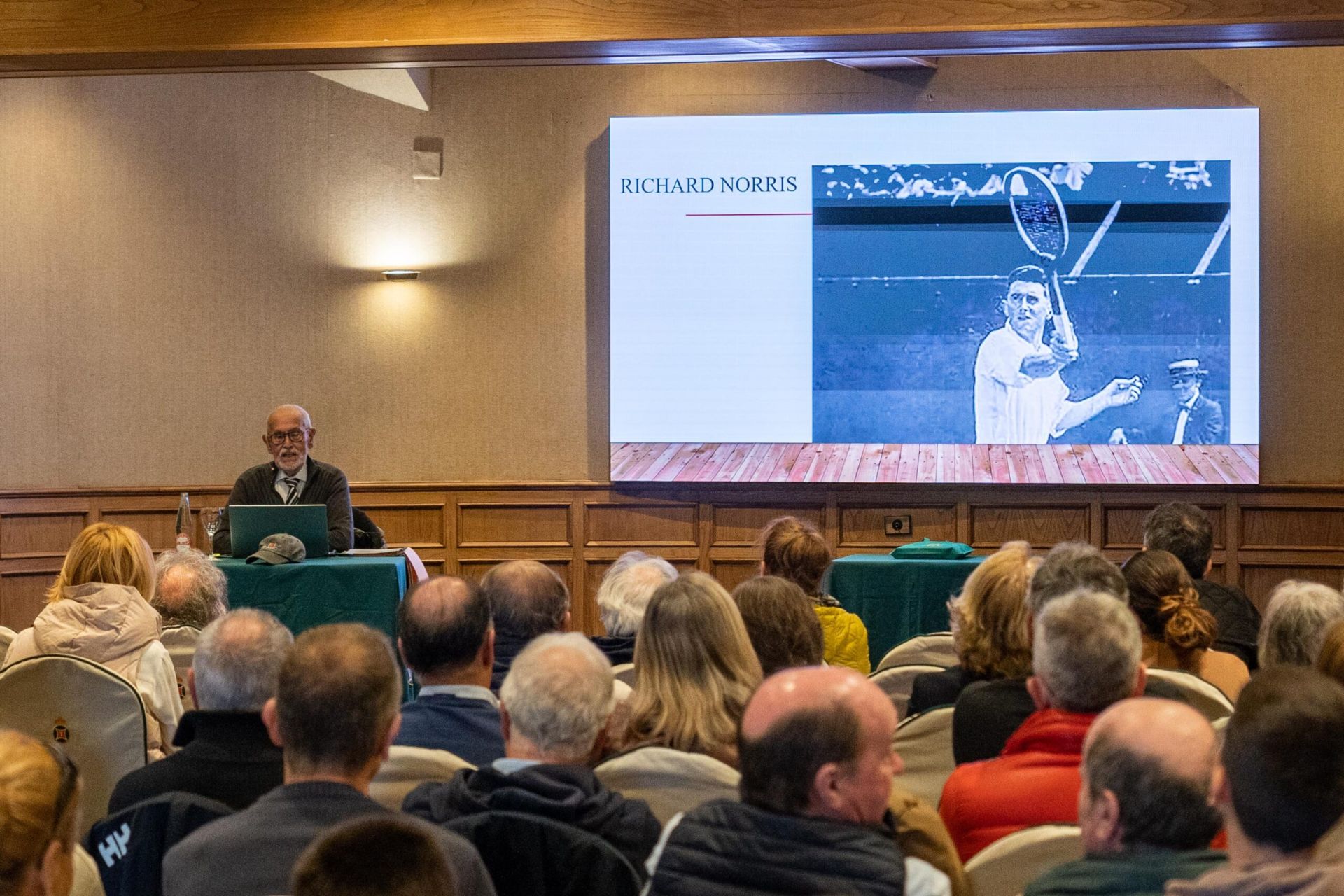 ♔ Álbum de fotografías de la conferencia ‘Titanic: hablan los supervivientes’.Martes Culturales en la RSTM.