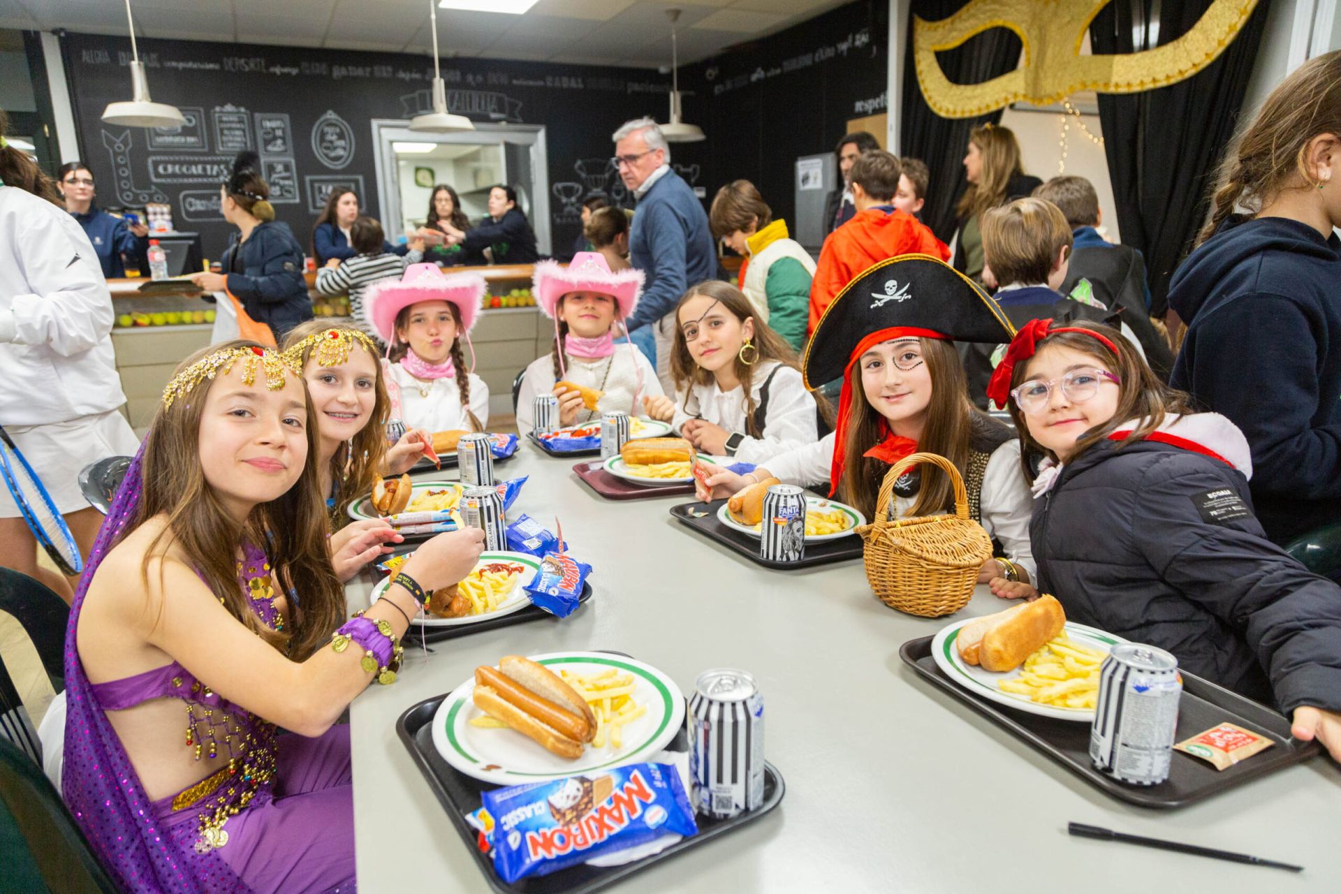 ♔ Álbum de fotografías del Carnaval en el Club Juvenil
