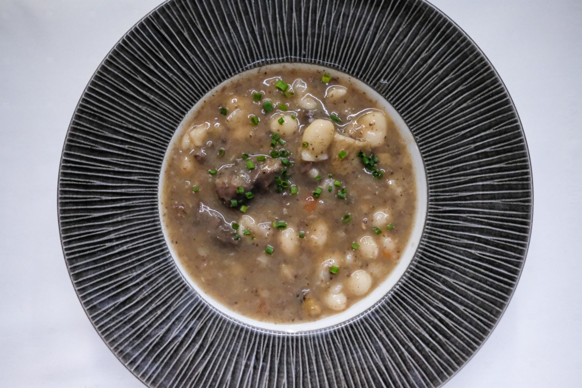 ♔ Menú Especial. Pochas de Tudela con jabalí