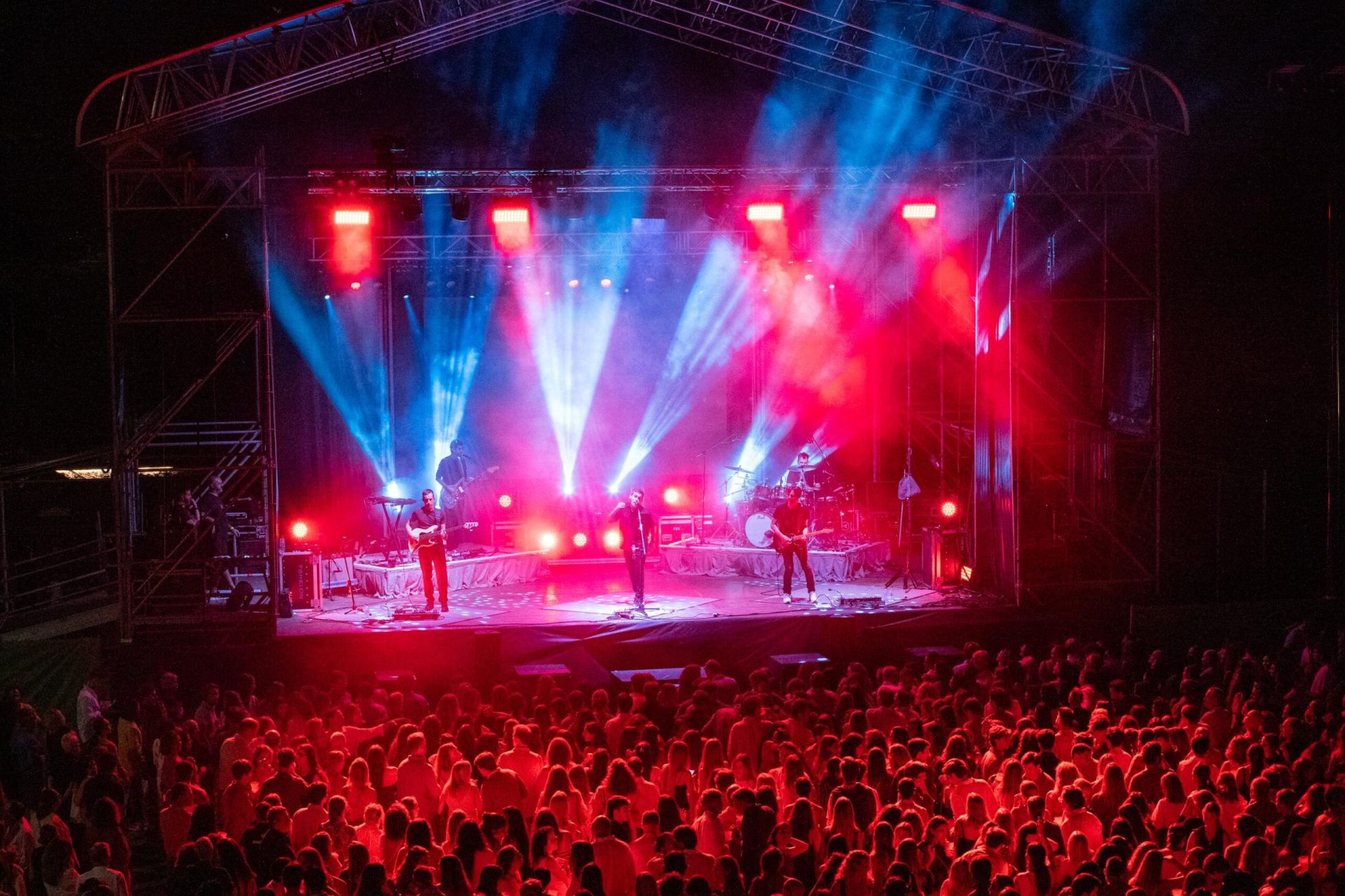 ♔ Álbum de fotografías del concierto de Maldita Nerea