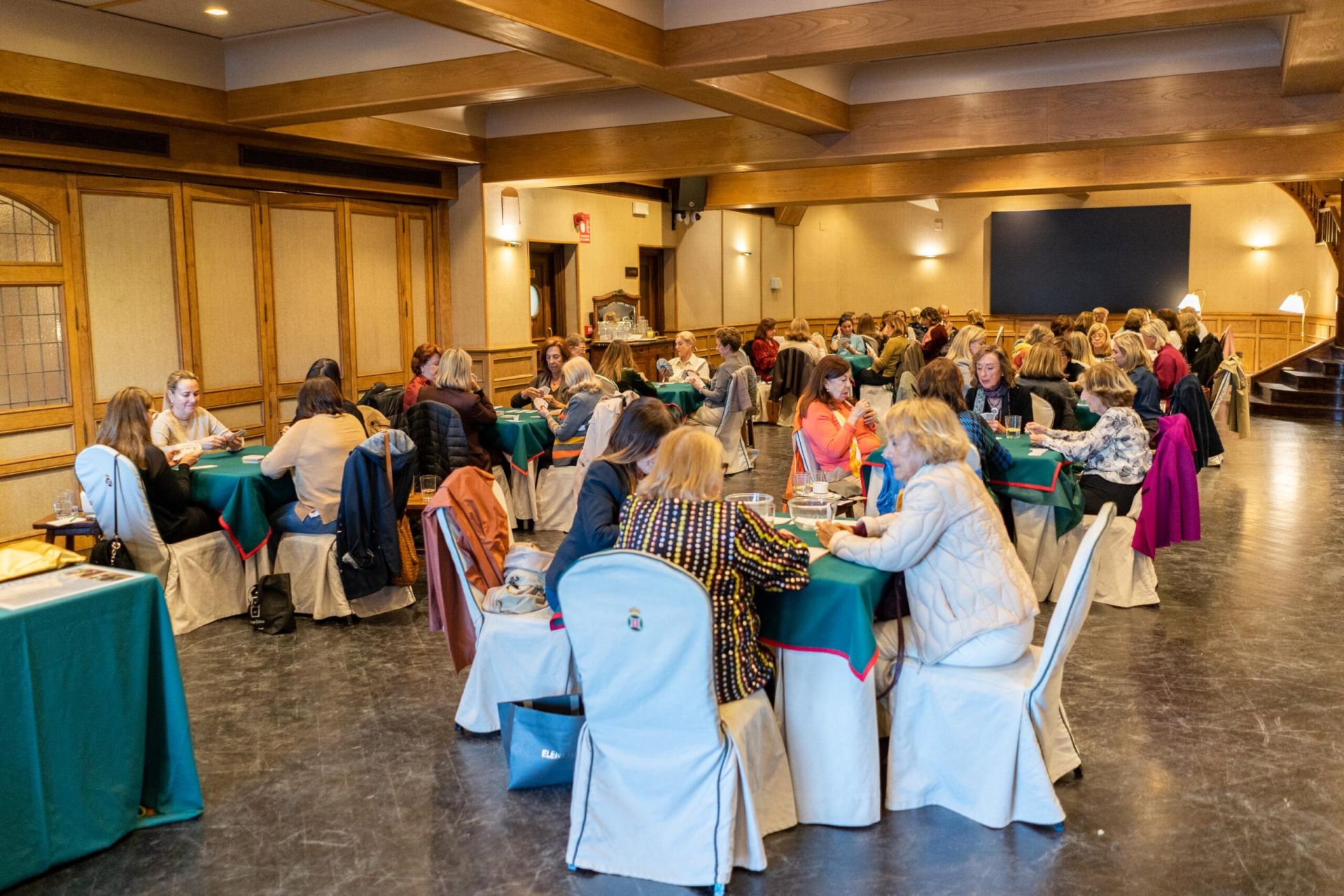 ♔ Álbum de fotografías del Torneo de Juego de Cartas Solidario ‘Buscando Sonrisas’