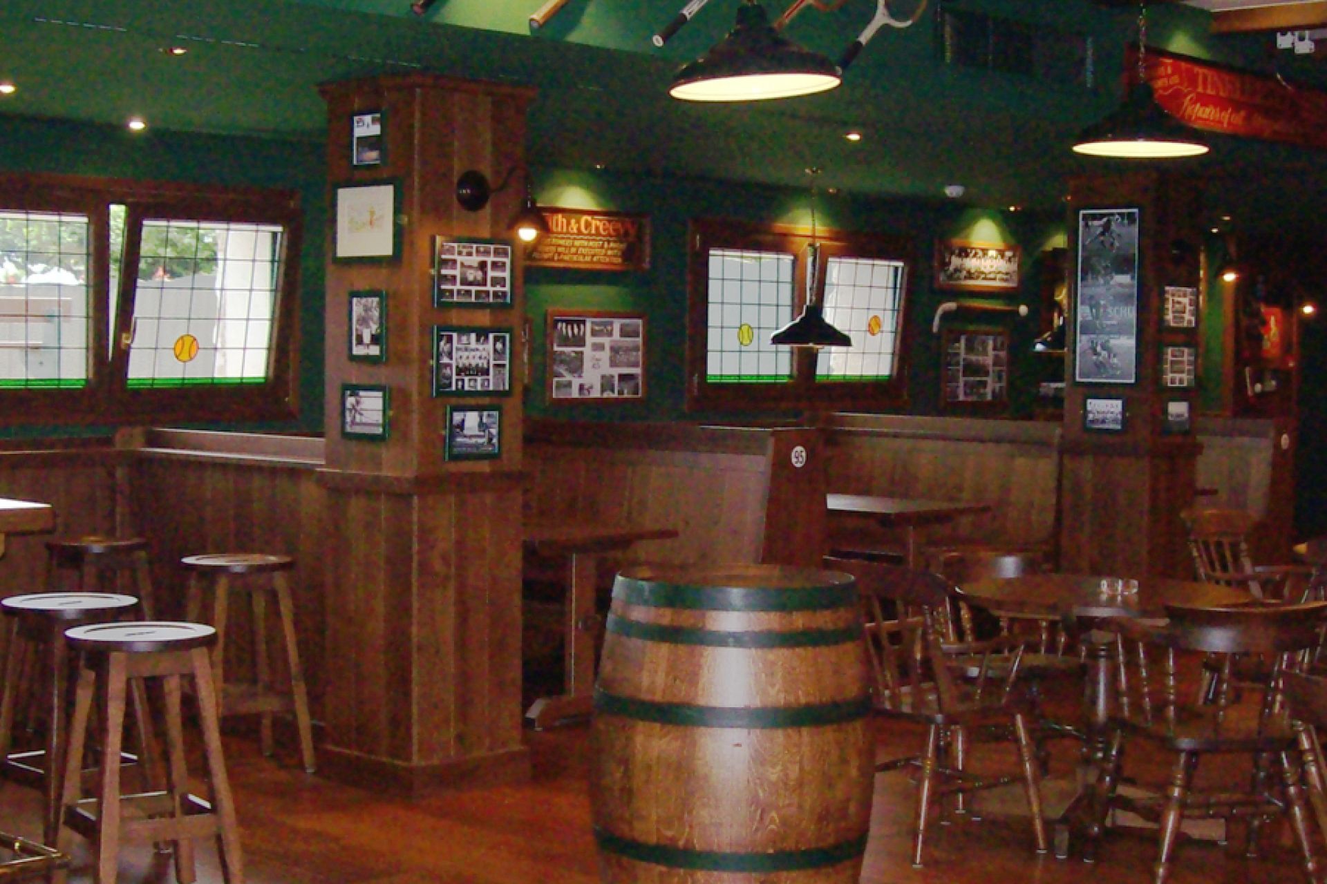 ♔ Reapertura Lawn-Tavern
